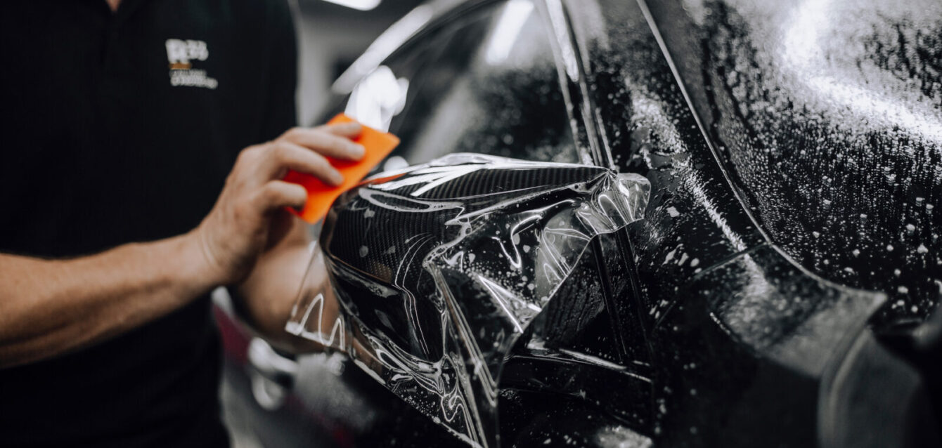 istock-car-service-02